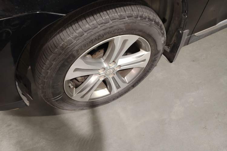 Used Toyota Highlander 2012 2.7L Two-Wheel Drive 7-Seater Luxury Edition Exterior 4