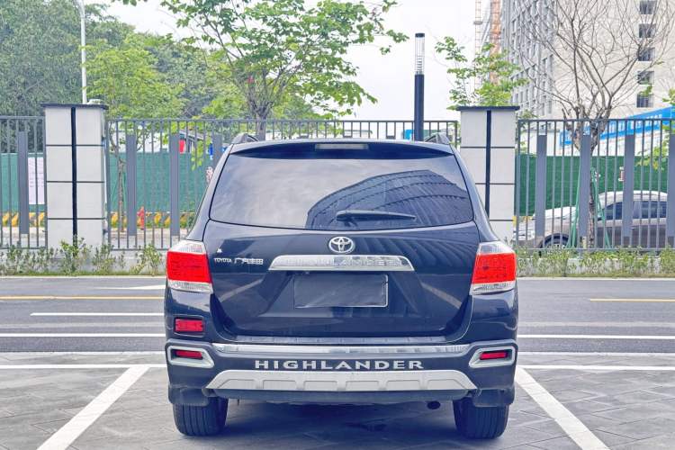 Used Toyota Highlander 2012 2.7L Two-Wheel Drive 7-Seater Elite Edition Exterior 4