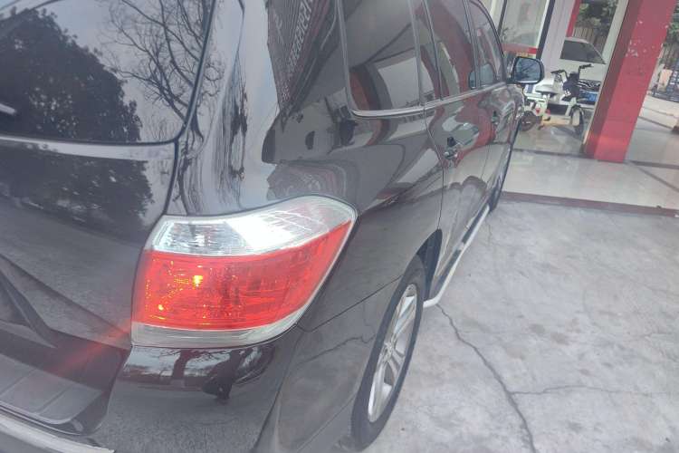 Used Toyota Highlander 2012 2.7L Two-Wheel Drive 5-Seater Sport Edition Exterior 6