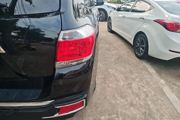 Used Toyota Highlander 2012 2.7L Two-Wheel Drive 7-Seater Elite Edition Exterior 6