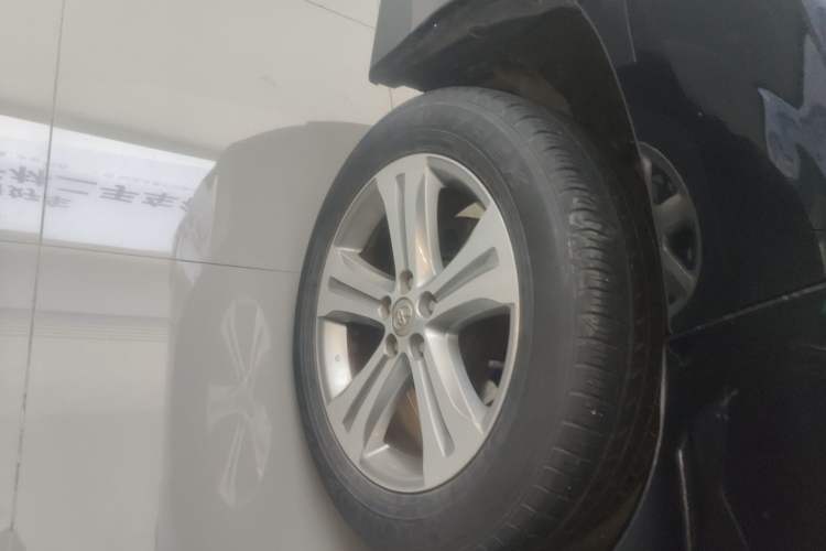 Used Toyota Highlander 2012 2.7L Two-Wheel Drive 7-Seater Luxury Edition Exterior 8