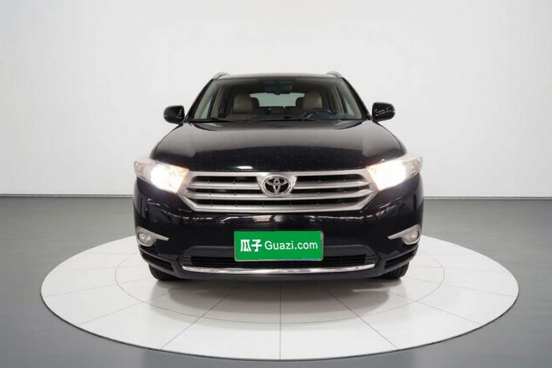 Used Toyota Highlander 2012 2.7L Two-Wheel Drive 7-Seater Luxury Edition Front