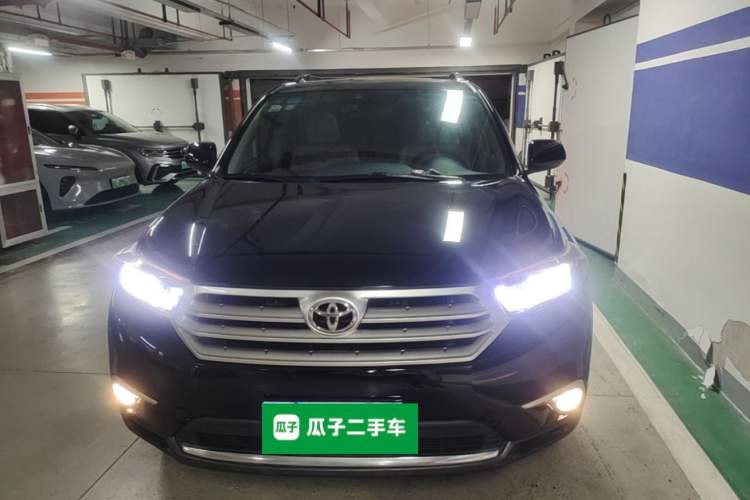 Used Toyota Highlander 2012 2.7L Two-Wheel Drive 7-Seater Luxury Edition Front