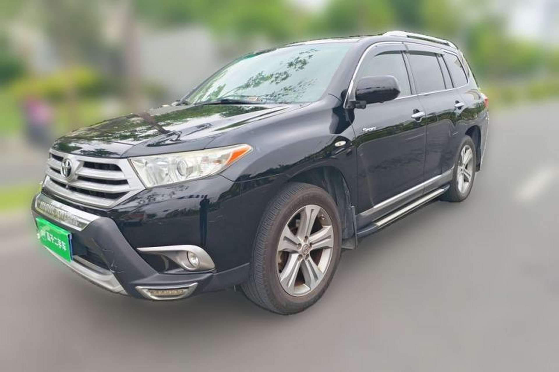 Used Toyota Highlander 2012 2.7L Two-Wheel Drive 7-Seater Luxury Edition Front Left 45 Deg