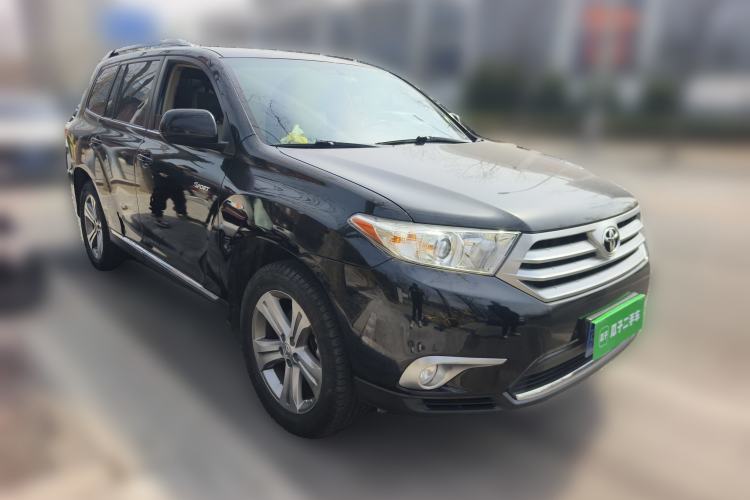 Used Toyota Highlander 2012 2.7L Two-Wheel Drive 7-Seater Luxury Edition Front Right 45 Deg