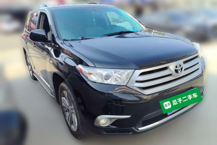 Used Toyota Highlander 2012 2.7L Two-Wheel Drive 7-Seater Luxury Edition Front Right 45 Deg