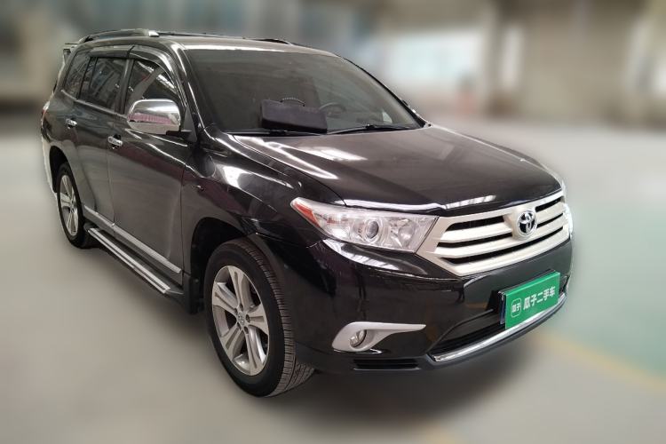 Used Toyota Highlander 2012 2.7L Two-Wheel Drive 5-Seater Sport Edition Front Right 45 Deg