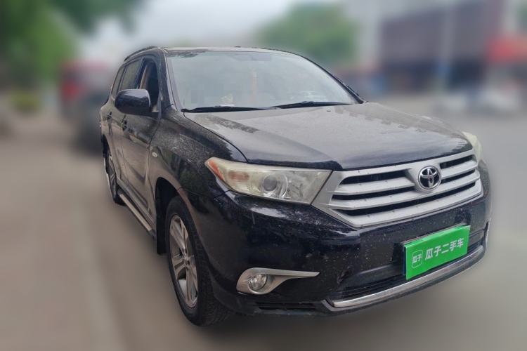 Used Toyota Highlander 2012 2.7L Two-Wheel Drive 7-Seater Luxury Edition Front Right 45 Deg