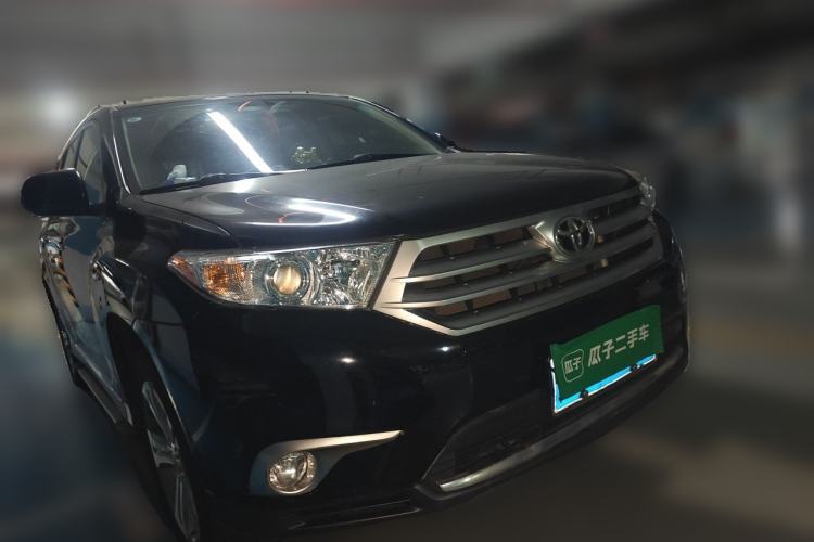 Used Toyota Highlander 2012 2.7L Two-Wheel Drive 5-Seater Sport Edition Front Right 45 Deg