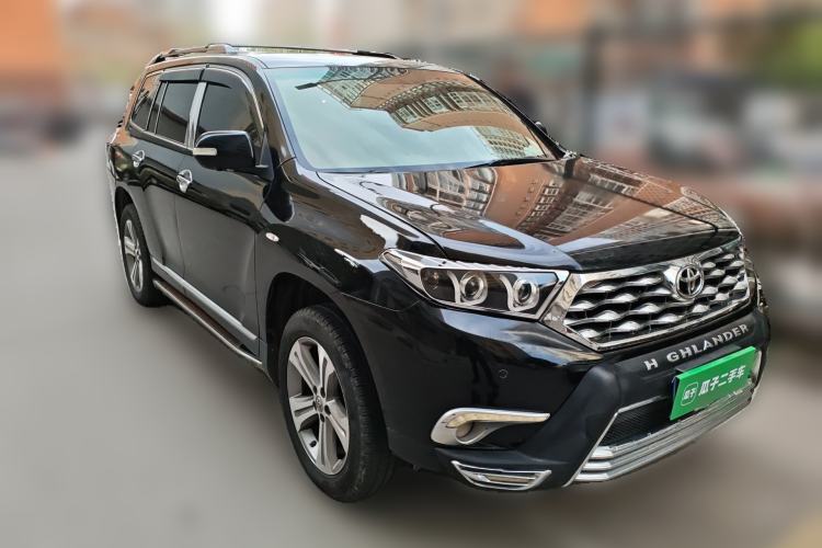 Used Toyota Highlander 2012 2.7L Two-Wheel Drive 7-Seater Luxury Edition Front Right 45 Deg