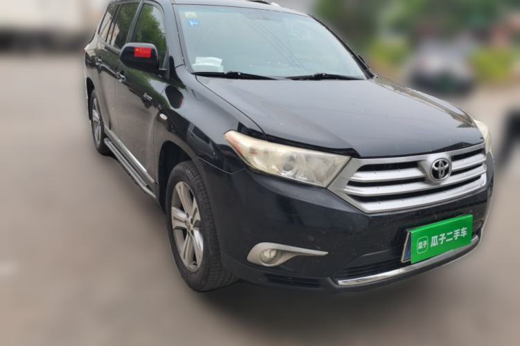 Used Toyota Highlander 2012 2.7L Two-Wheel Drive 7-Seater Luxury Edition Front Right 45 Deg