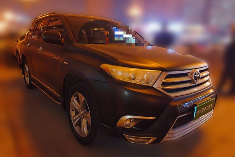 Used Toyota Highlander 2012 2.7L Two-Wheel Drive 7-Seater Luxury Edition Front Right 45 Deg