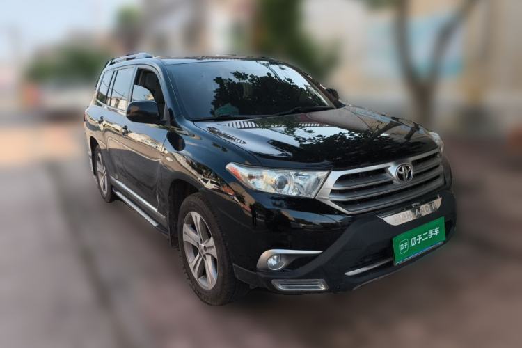 Used Toyota Highlander 2012 2.7L Two-Wheel Drive 7-Seater Luxury Edition Front Right 45 Deg