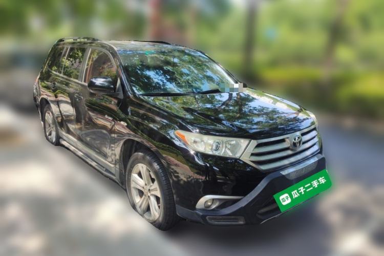 Used Toyota Highlander 2012 2.7L Two-Wheel Drive 7-Seater Luxury Edition Front Right 45 Deg