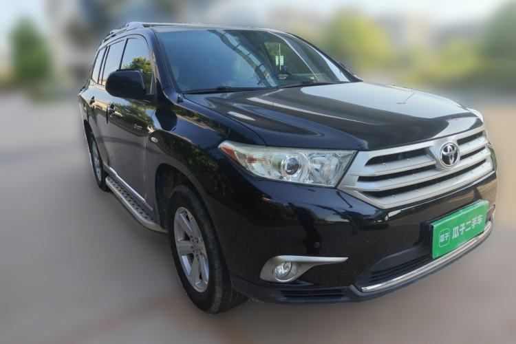 Used Toyota Highlander 2012 2.7L Two-Wheel Drive 7-Seater Elite Edition Front Right 45 Deg
