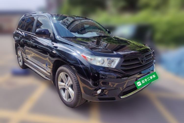 Used Toyota Highlander 2012 2.7L Two-Wheel Drive 7-Seater Luxury Edition Front Right 45 Deg