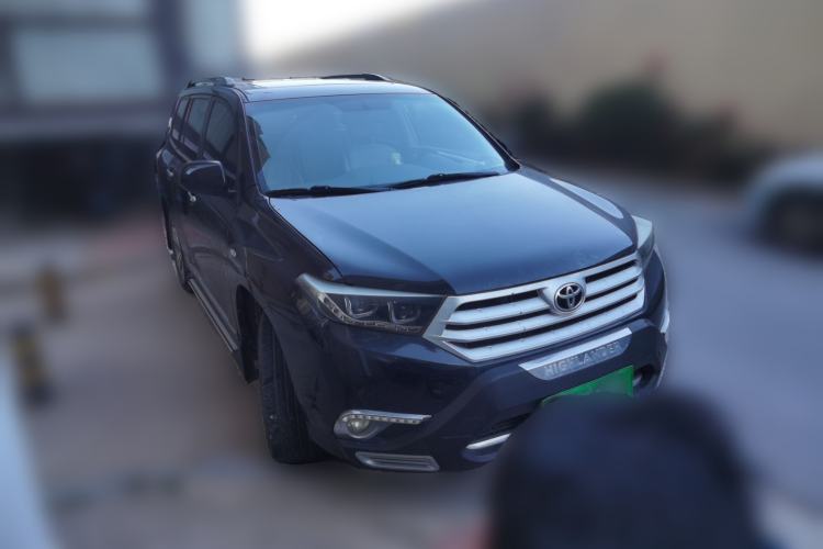 Used Toyota Highlander 2012 2.7L Two-Wheel Drive 7-Seater Luxury Edition Front Right 45 Deg