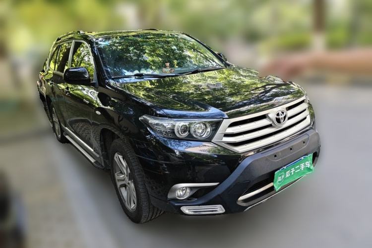 Used Toyota Highlander 2012 2.7L Two-Wheel Drive 7-Seater Luxury Edition Front Right 45 Deg