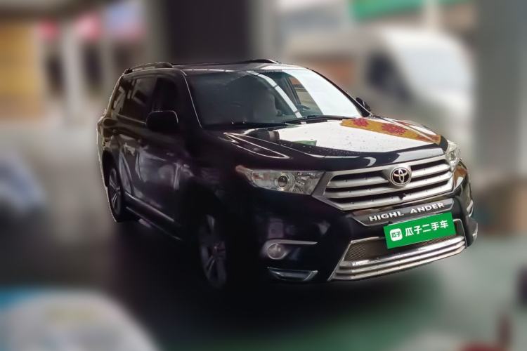 Used Toyota Highlander 2012 2.7L Two-Wheel Drive 7-Seater Luxury Edition Front Right 45 Deg