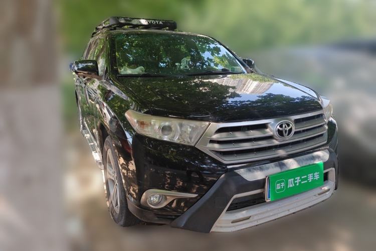 Used Toyota Highlander 2012 2.7L Two-Wheel Drive 7-Seater Luxury Edition Front Right 45 Deg