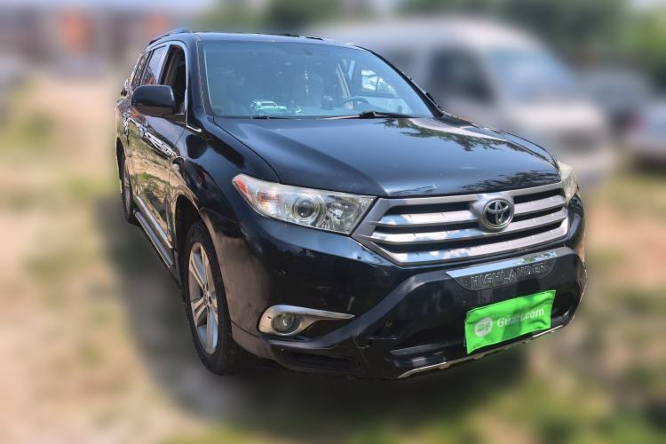 Used Toyota Highlander 2012 2.7L Two-Wheel Drive 7-Seater Luxury Edition Front Right 45 Deg