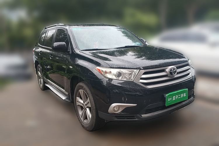 Used Toyota Highlander 2012 2.7L Two-Wheel Drive 7-Seater Luxury Edition Front Right 45 Deg