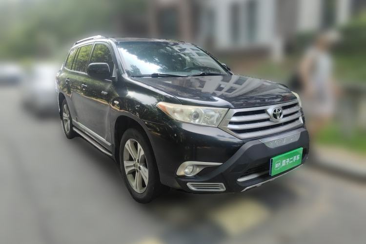 Used Toyota Highlander 2012 2.7L Two-Wheel Drive 7-Seater Luxury Edition Front Right 45 Deg