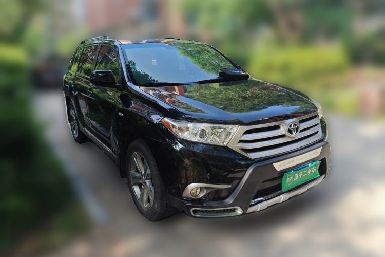 Used Toyota Highlander 2012 2.7L Two-Wheel Drive 7-Seater Luxury Edition Front Right 45 Deg
