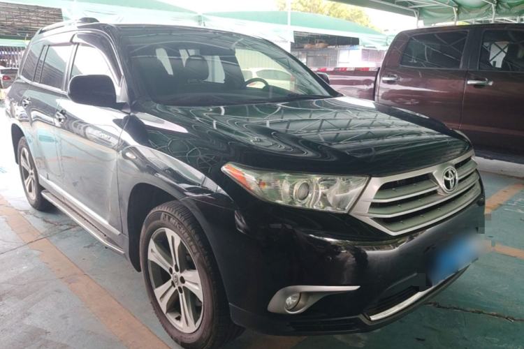Used Toyota Highlander 2012 2.7L Two-Wheel Drive 5-Seater Sport Edition Front Right 45 Deg