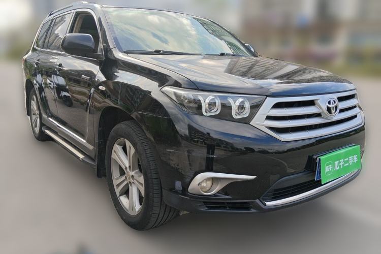 Used Toyota Highlander 2012 2.7L Two-Wheel Drive 7-Seater Luxury Edition Front Right 45 Deg