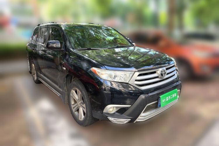 Used Toyota Highlander 2012 2.7L Two-Wheel Drive 7-Seater Luxury Edition Front Right 45 Deg