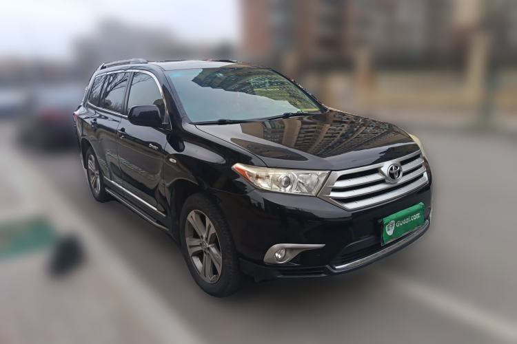 Used Toyota Highlander 2012 2.7L Two-Wheel Drive 7-Seater Luxury Edition Front Right 45 Deg