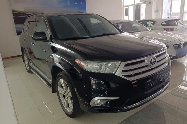 Used Toyota Highlander 2012 2.7L Two-Wheel Drive 7-Seater Luxury Edition Front Right 45 Deg