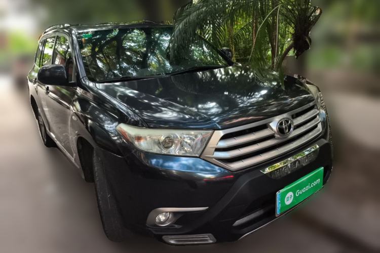 Used Toyota Highlander 2012 2.7L Two-Wheel Drive 7-Seater Luxury Edition Front Right 45 Deg