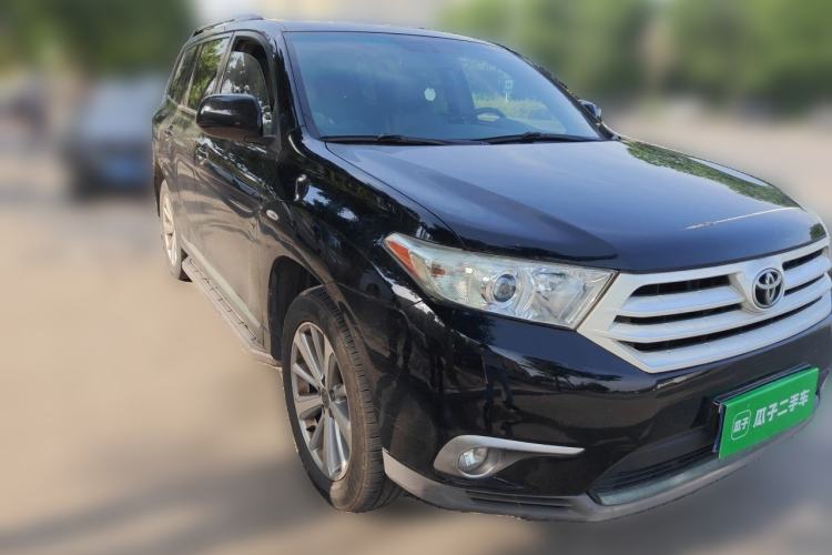 Used Toyota Highlander 2012 3.5L 4x4 7-Seater Luxury Edition Front Right 45 Deg