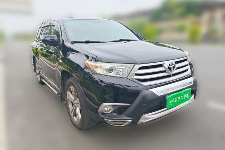 Used Toyota Highlander 2012 2.7L Two-Wheel Drive 7-Seater Luxury Edition Front Right 45 Deg