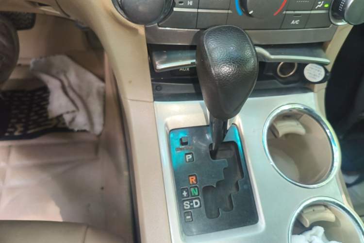 Used Toyota Highlander 2012 2.7L 2WD 5-Seater Elite Edition Gear Lever