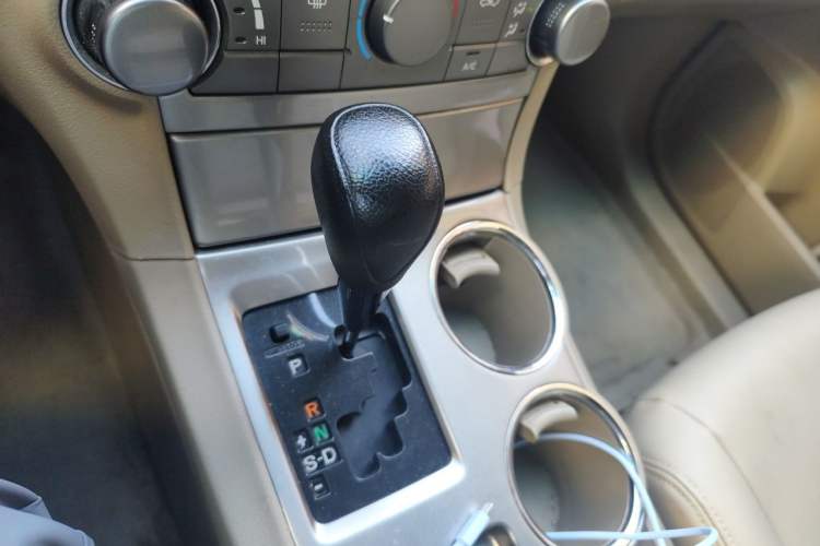 Used Toyota Highlander 2012 2.7L 2WD 5-Seater Elite Edition Gear Lever