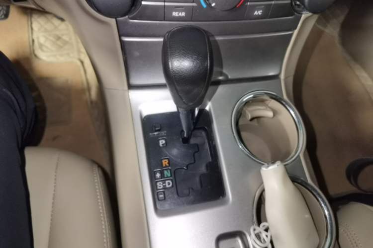 Used Toyota Highlander 2012 3.5L 4x4 7-Seater Elite Edition Gear Lever