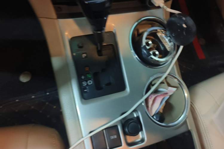 Used Toyota Highlander 2012 2.7L 2WD 5-Seater Elite Edition Gear Lever