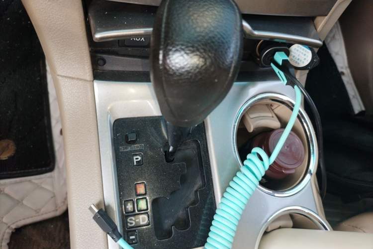 Used Toyota Highlander 2012 2.7L 2WD 5-Seater Elite Edition Gear Lever