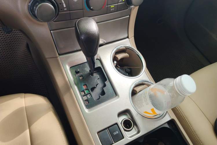 Used Toyota Highlander 2012 2.7L 2WD 5-Seater Elite Edition Gear Lever
