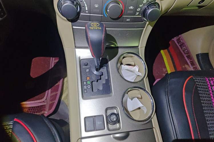 Used Toyota Highlander 2012 2.7L 2WD 5-Seater Elite Edition Gear Lever