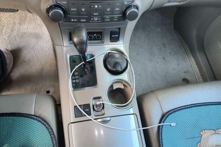 Used Toyota Highlander 2012 2.7L Two-Wheel Drive 7-Seater Luxury Navigation Edition Gear Lever