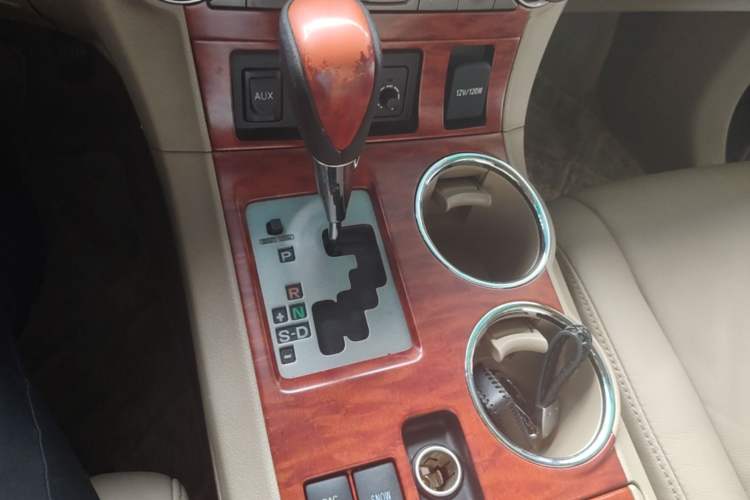 Used Toyota Highlander 2012 3.5L 4x4 7-Seater Ultimate Edition Gear Lever