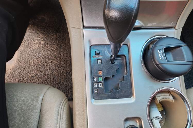Used Toyota Highlander 2012 2.7L 2WD 5-Seater Elite Edition Gear Lever