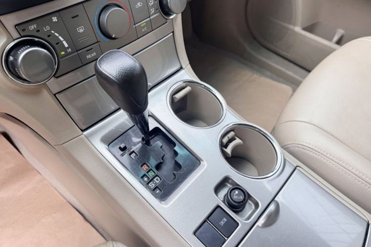 Used Toyota Highlander 2012 2.7L Two-Wheel Drive 7-Seater Elite Edition Gear Lever