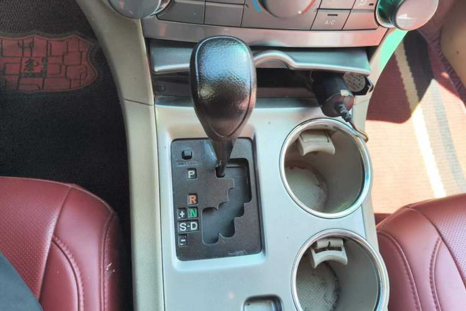 Used Toyota Highlander 2012 2.7L 2WD 5-Seater Elite Edition Gear Lever
