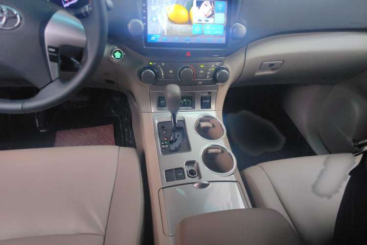 Used Toyota Highlander 2012 2.7L Two-Wheel Drive 5-Seater Sport Edition Gear Lever