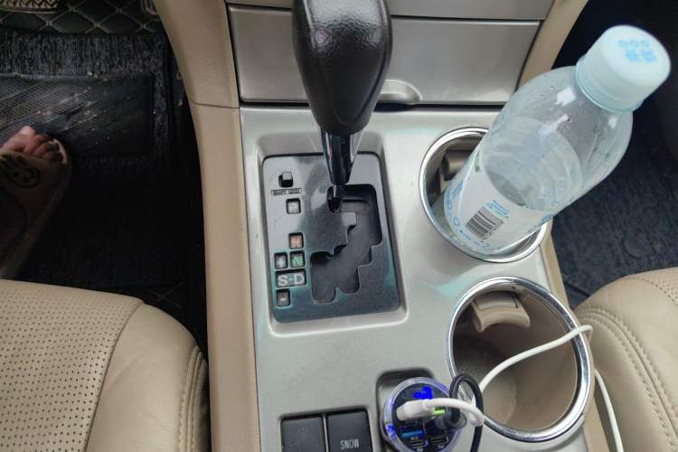 Used Toyota Highlander 2012 2.7L Two-Wheel Drive 7-Seater Elite Edition Gear Lever